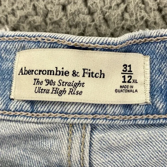 Abercrombie & Fitch The 90's Straight Ultra High Rise Jeans  |   Size:  31/12 XL - Picture 12 of 16
